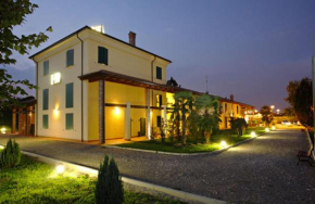 Hotel Gabarda Carpi